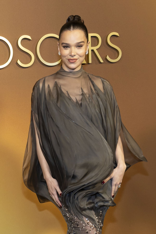 Hailee Steinfeld at 16th Governors Awards Hollywood, November 2025 4