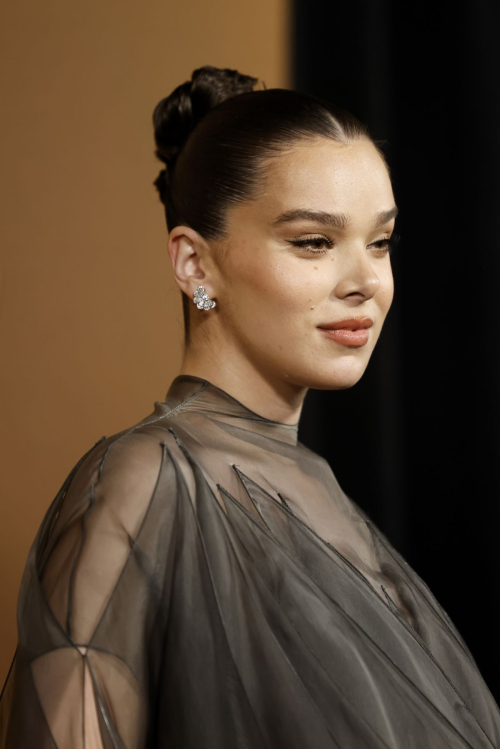 Hailee Steinfeld at 16th Governors Awards Hollywood, November 2025 6