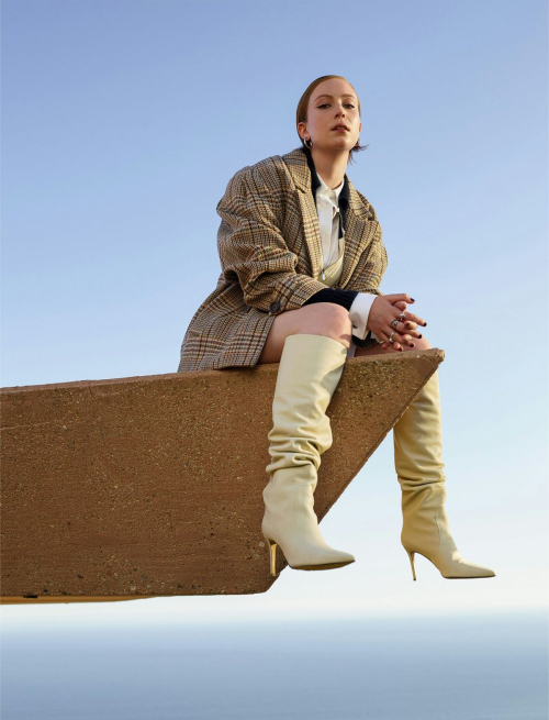 Hannah Einbinder Bustle magazine shoot, September 2022 6