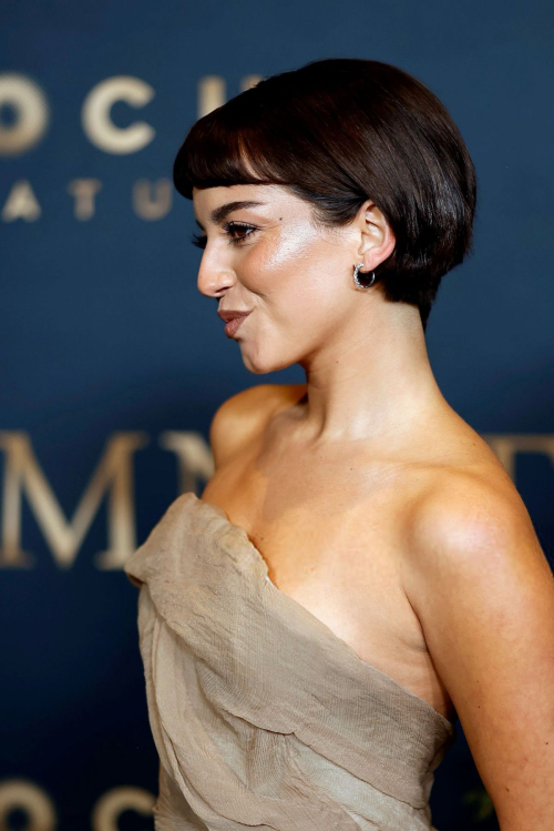 Isabela Merced Hamnet Premiere in Los Angeles, November 2025 3