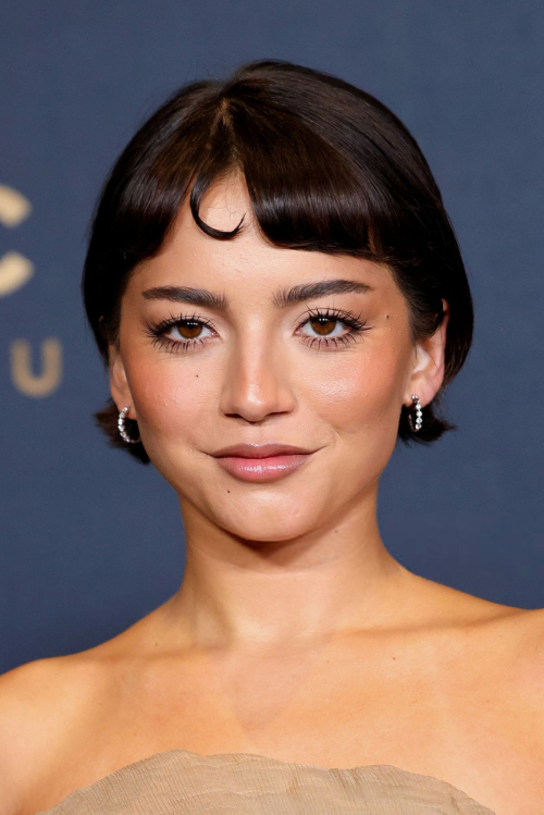 Isabela Merced Hamnet Premiere in Los Angeles, November 2025 5