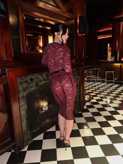 Janet Montgomery Shares Instagram Photo Highlights, November 2025