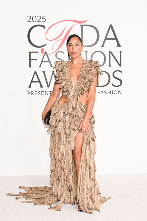 Jasmin Larian Hekmat at CFDA Awards in New York City, Nov 2025 1