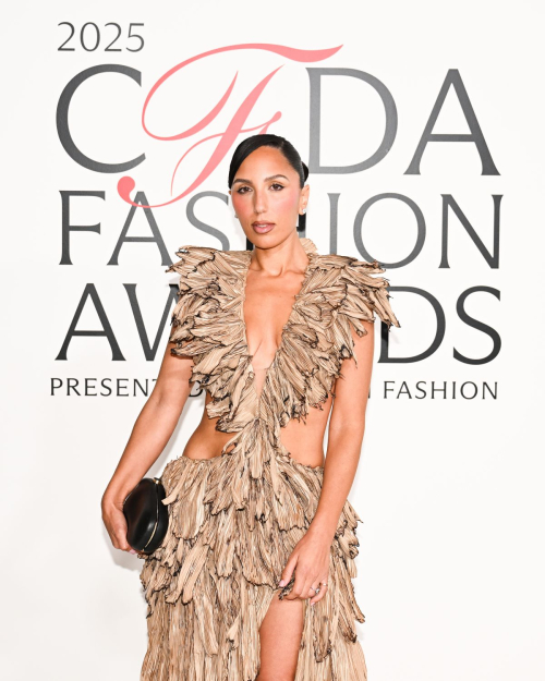 Jasmin Larian Hekmat at CFDA Awards in New York City, Nov 2025 3
