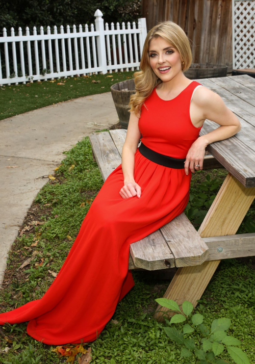 Jen Lilley at Hallmarks Home and Family 2020 5