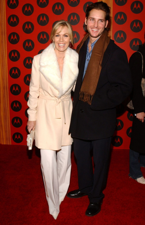 Jennie Garth at Motorola Holiday Party in Los Angeles, 2004 5