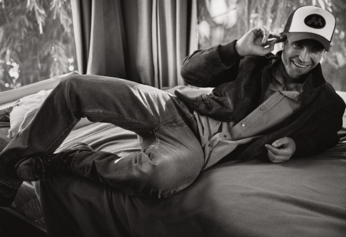 Jennifer Lawrence and Robert Pattinson V Magazine Winter 2025 9