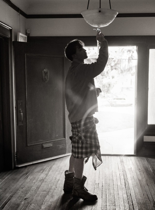 Jennifer Lawrence and Robert Pattinson V Magazine Winter 2025 13