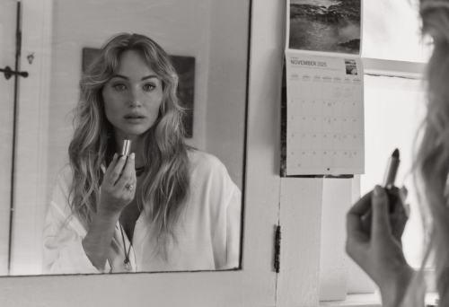 Jennifer Lawrence and Robert Pattinson V Magazine Winter 2025 7