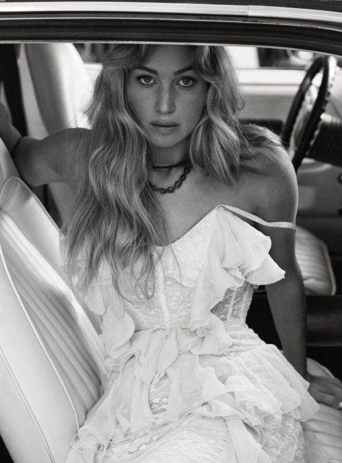 Jennifer Lawrence and Robert Pattinson V Magazine Winter 2025 8