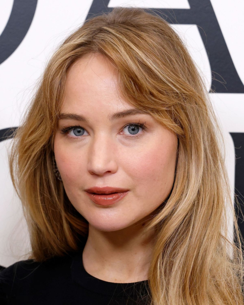 Jennifer Lawrence at CFDA Awards in New York City, Nov 2025 4