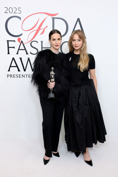 Jennifer Lawrence at CFDA Awards in New York City, Nov 2025 6