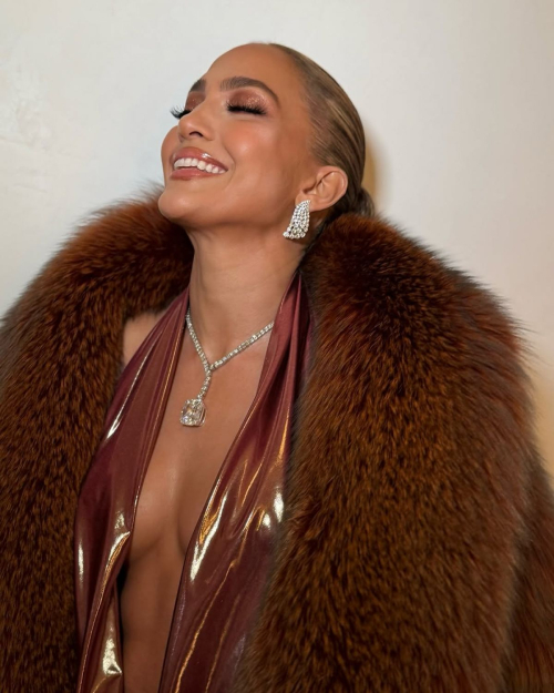 Jennifer Lopez 67th Annual Grammy Awards Photoshoot, February 2025 4
