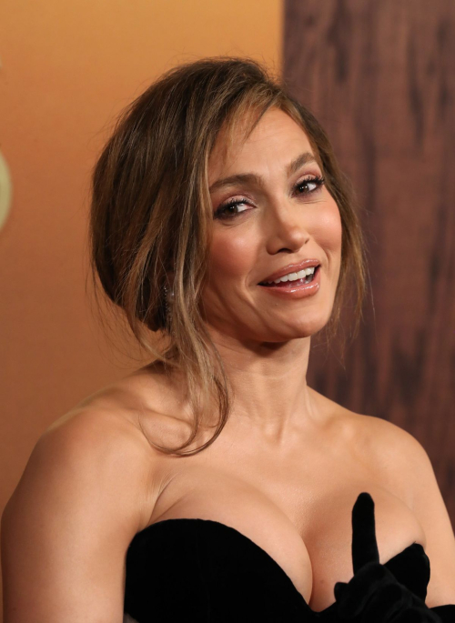 Jennifer Lopez Governors Awards in Hollywood, November 2025 1
