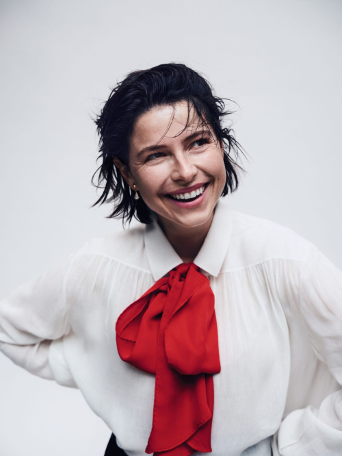 Jessie Buckley Elle USA Women in Hollywood, November 2025 5