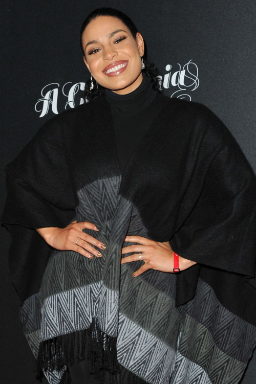 Jordin Sparks California Christmas at The Grove Los Angeles, November 2017 2