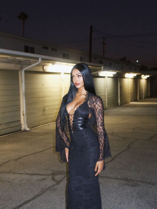 Kaaviya Sambasivam Instagram Photos and Video, Nov 2025 1