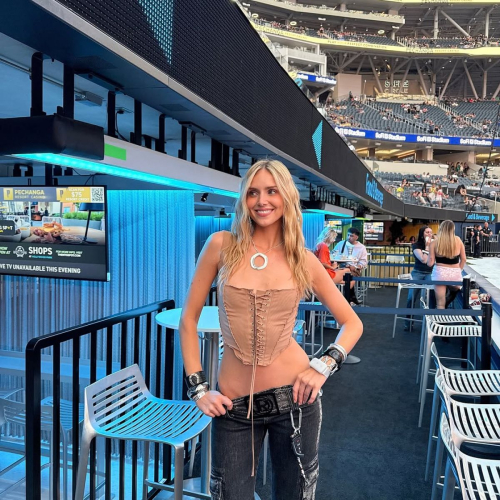 Kari Riley Instagram Photos, November 2025 31