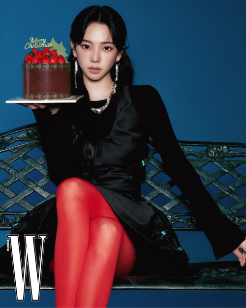 Karina W W Korea, December 2025 3