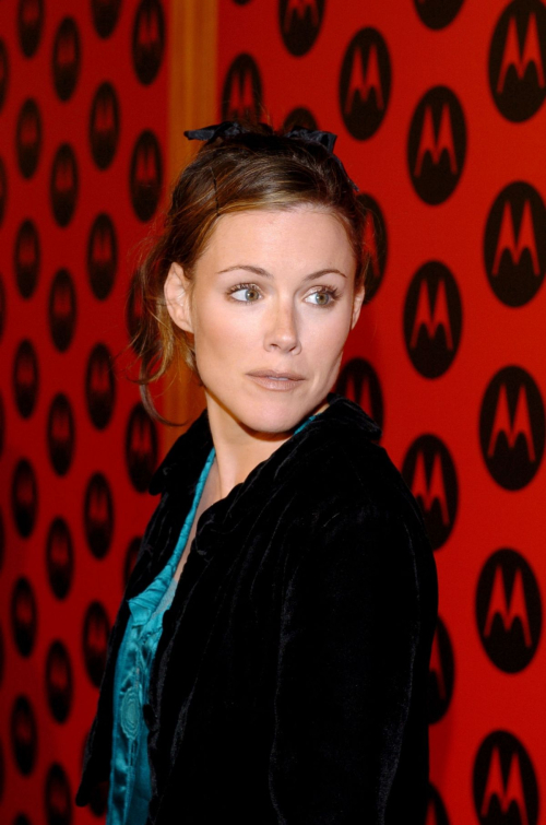 Kathleen Robertson at Motorola Holiday Party, December 2004 3