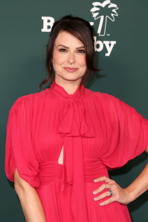 Katie Lowes at Baby2Baby Gala in West Hollywood, November 2025 3