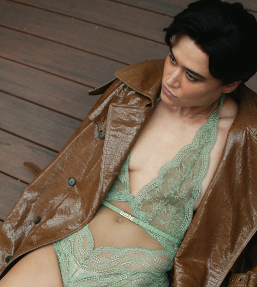 Katy O’Brian Featured in The Cut Magazine, November 2025 3