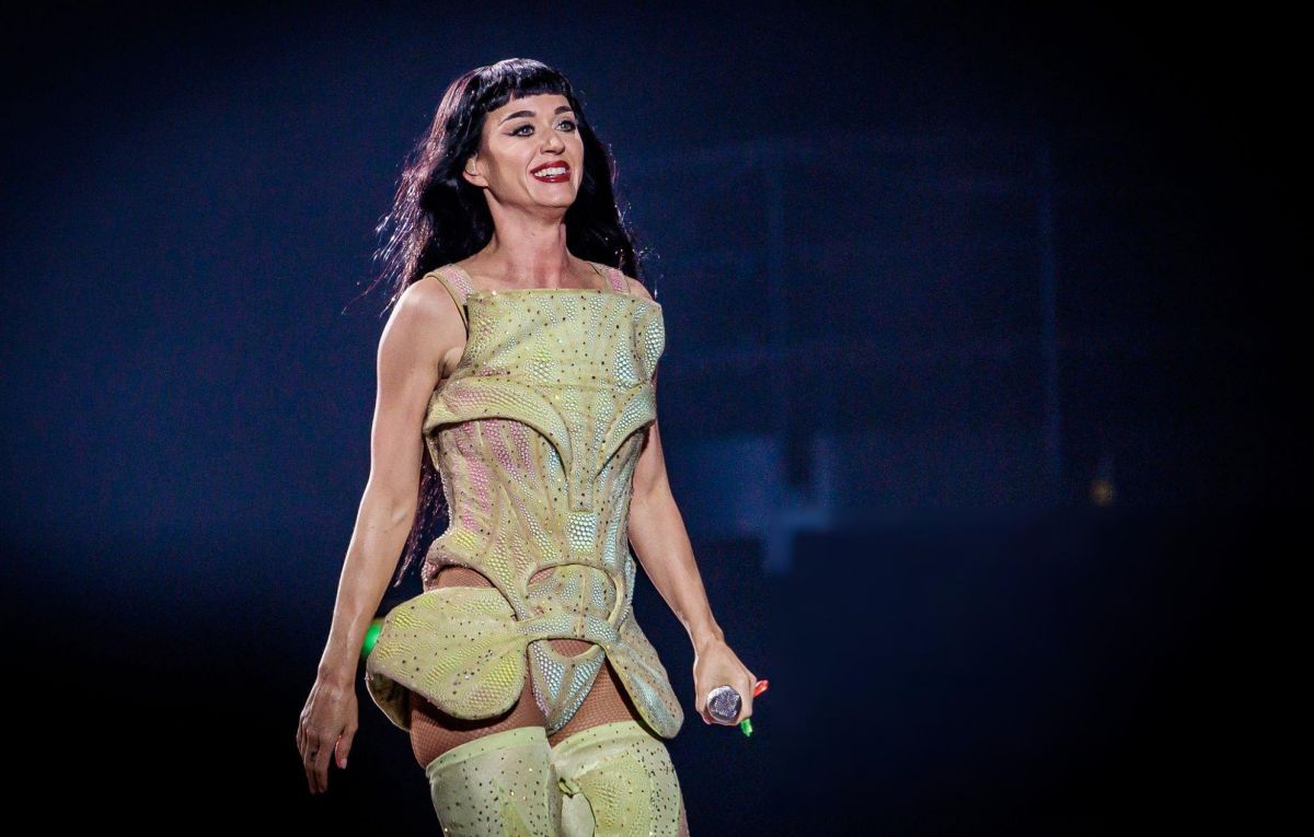Katy Perry Performs on The Lifetimes Tour Bologna, Nov 2025