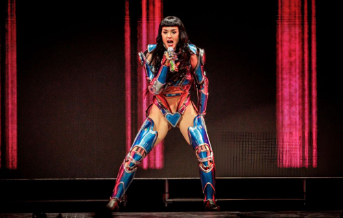 Katy Perry Performs on The Lifetimes Tour Bologna, Nov 2025 2