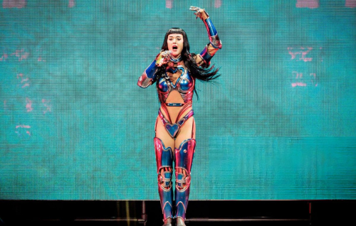 Katy Perry Performs on The Lifetimes Tour Bologna, Nov 2025 3