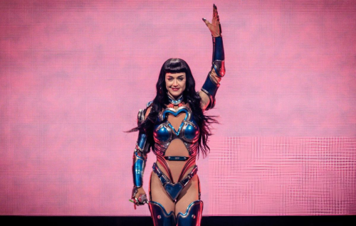 Katy Perry Performs on The Lifetimes Tour Bologna, Nov 2025 5
