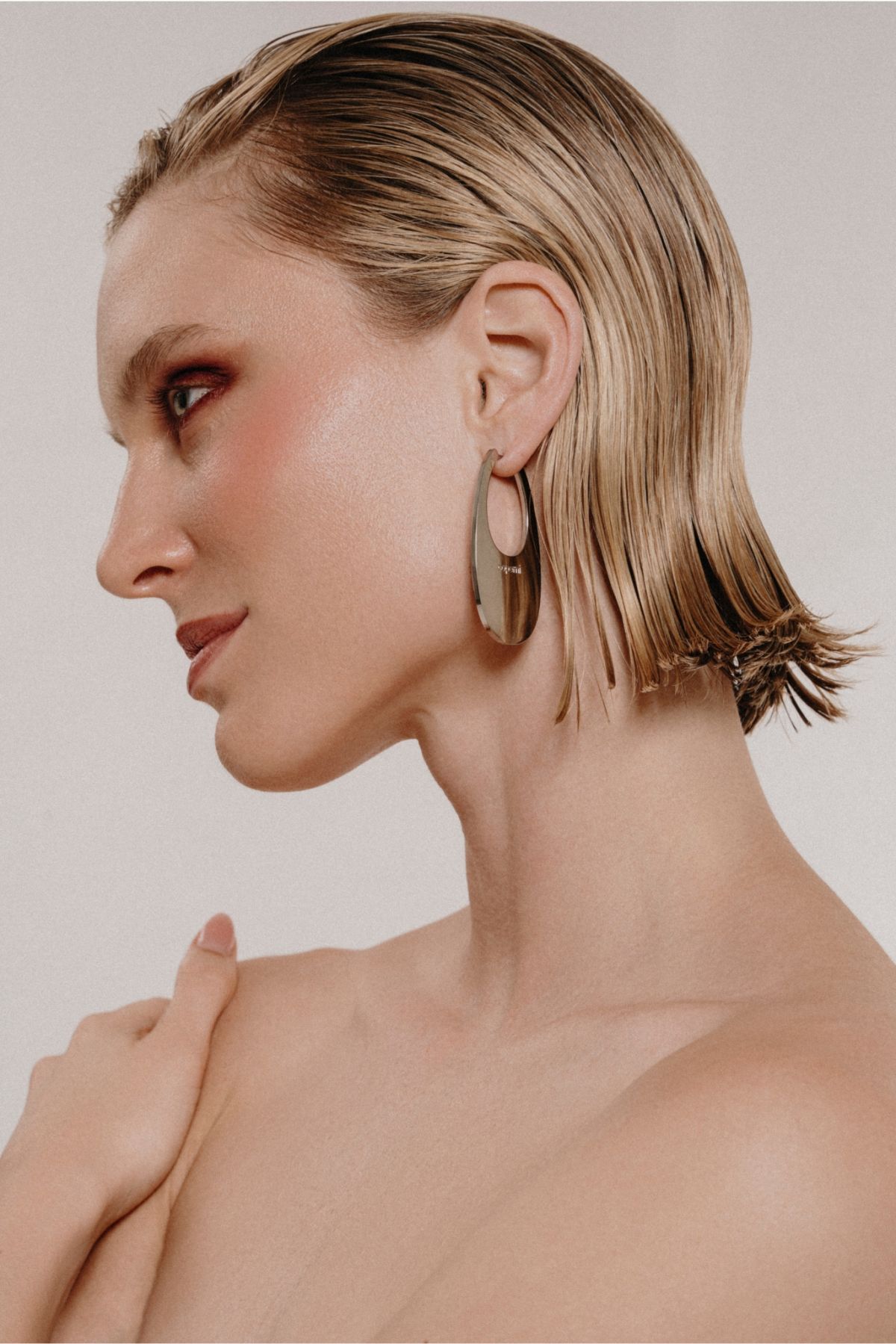 Kim Hnizdo Londe Magazine, November 2025