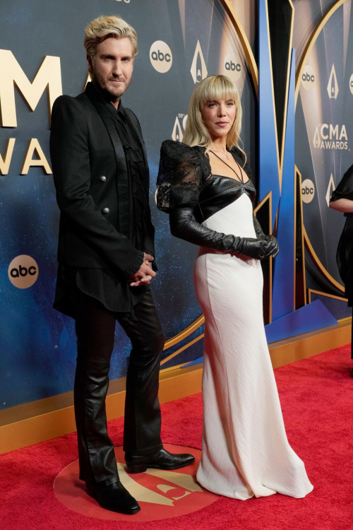 Kimberly Perry at CMA Awards in Nashville, November 2025 3
