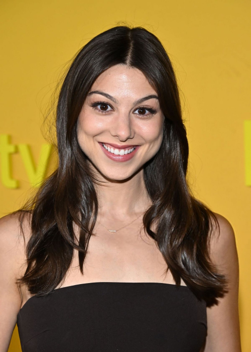 Kira Kosarin at Pluribus World Premiere Los Angeles, November 2025 2