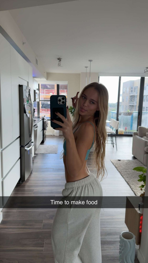 Kyla Dodds Instagram Photos, November 2025 10