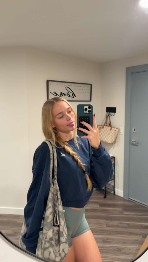 Kyla Dodds Instagram Photos, November 2025 4