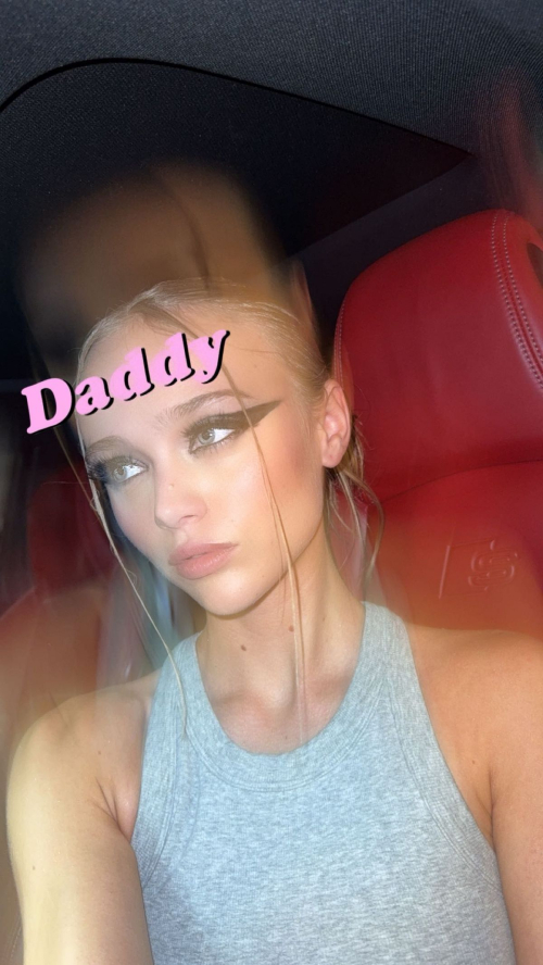 Kyla Dodds Instagram photos, November 2025 11