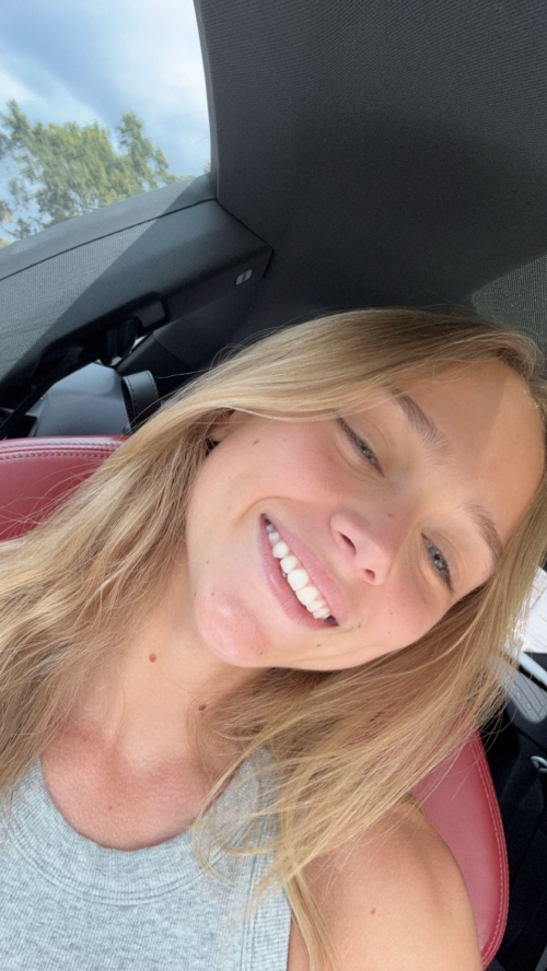 Kyla Dodds Instagram photos, November 2025 4