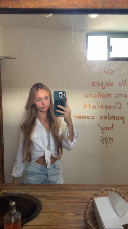 Kyla Dodds Instagram Photos, November 2025 14