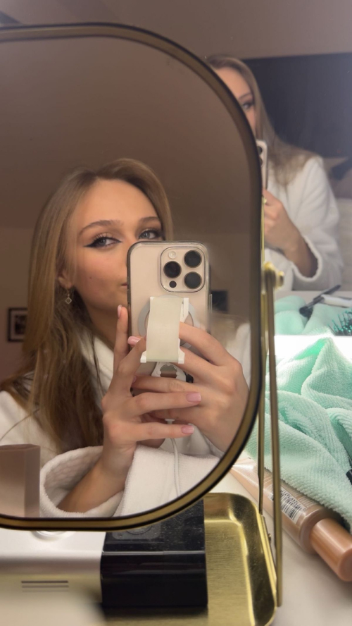 Kyla Dodds Instagram Photos, November 2025 11