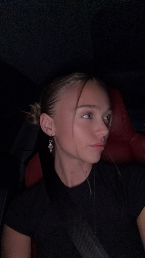 Kyla Dodds Shares Instagram Photo Highlights, November 2025 10