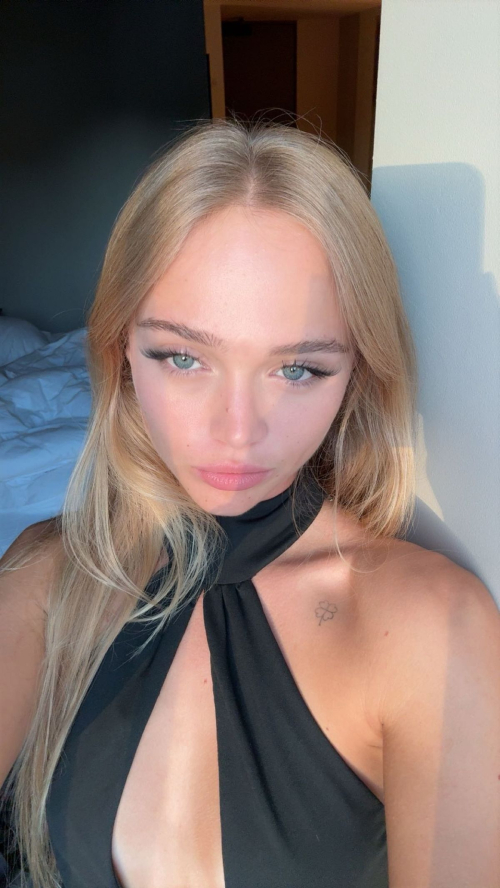 Kyla Dodds Shares Instagram Photo Highlights, November 2025 11