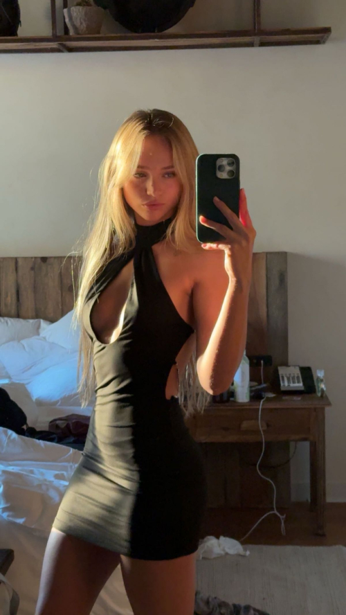 Kyla Dodds Shares Instagram Photo Highlights, November 2025 13