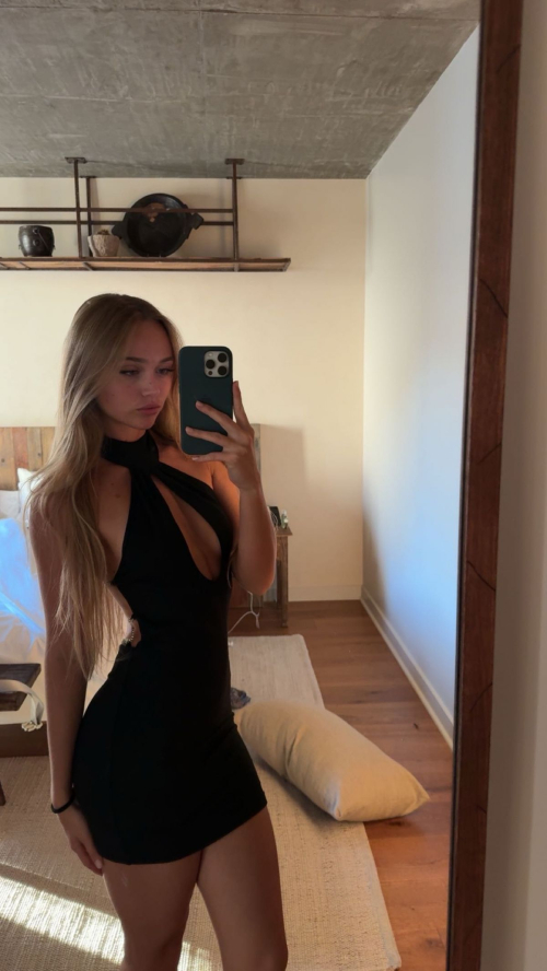 Kyla Dodds Shares Instagram Photo Highlights, November 2025 14