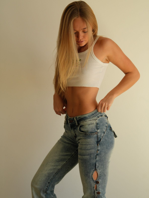 Kyla Dodds Shares Instagram Photo Highlights, November 2025 2