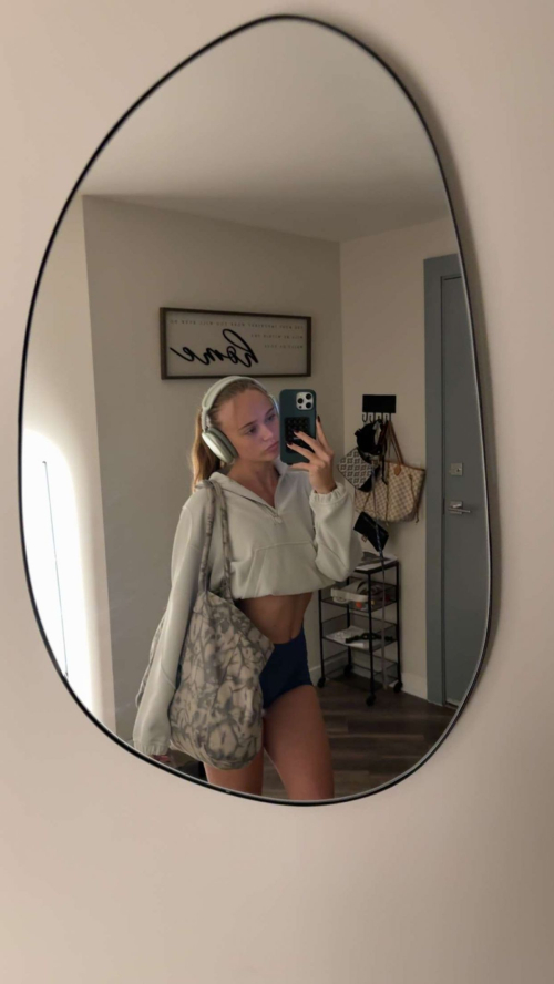 Kyla Dodds Shares Instagram Photo Highlights, November 2025 35