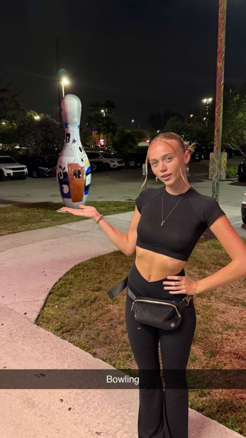 Kyla Dodds Shares Instagram Photo Highlights, November 2025 7