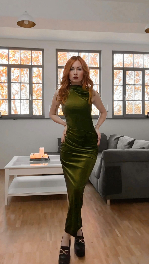 Larissa Optiz Instagram Photos, November 2025 2