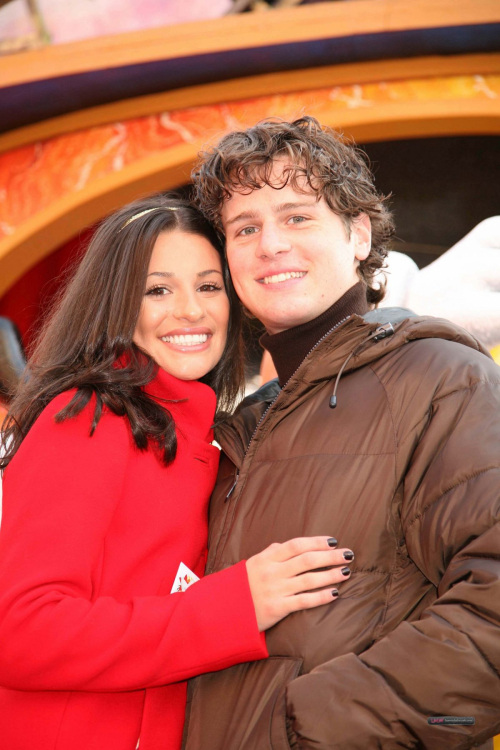 Lea Michele Macys Thanksgiving Day Parade, 2007 1