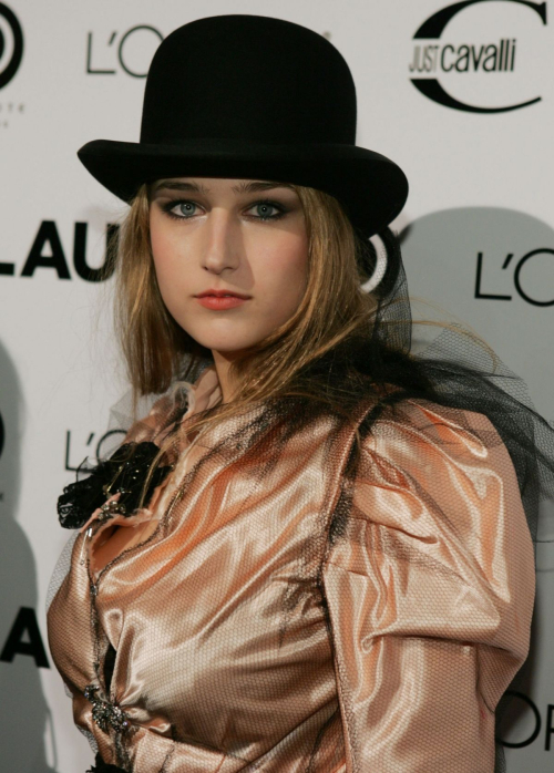 Leelee Sobieski Just Cavalli Flaunt Magazine Anniversary Party Los Angeles, December 2004 3
