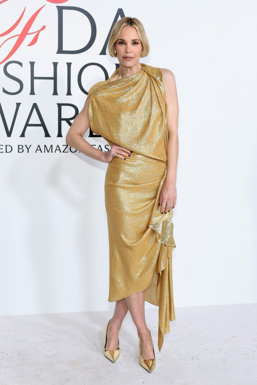 Leslie Bibb at CFDA Awards in New York City, Nov 2025